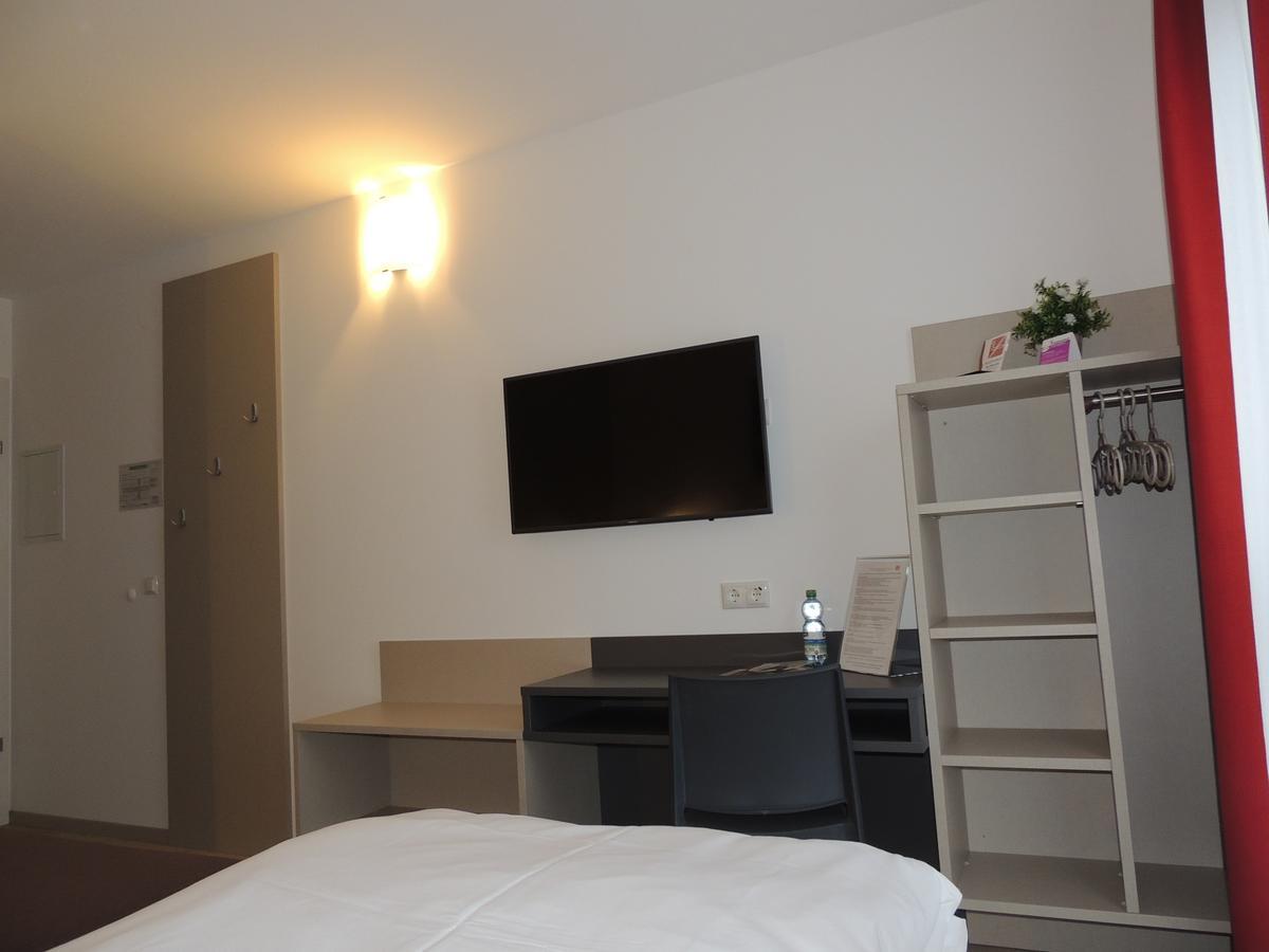 كورنيبورغ Avia Motel Bisamberg المظهر الخارجي الصورة